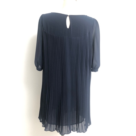 Pleated navy dress with pearl detail - Picture 2 of 3